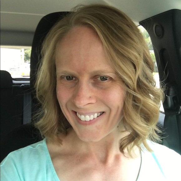 Meet Your Posher! - Picture 1 of 1